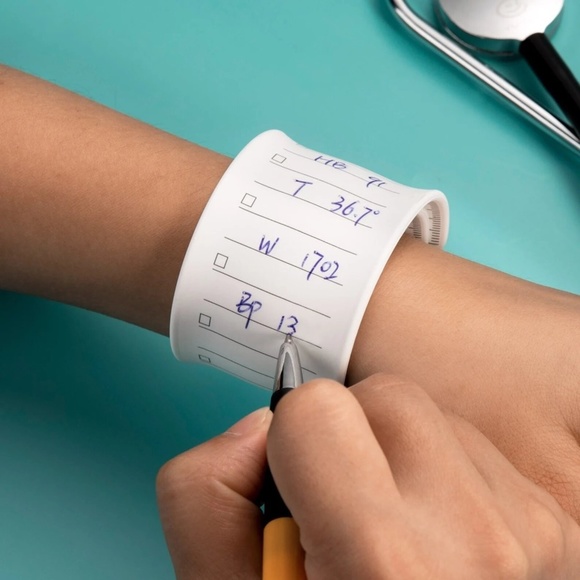 Nurse Silicone Bracelet | Erasable Notes for Vital Signs | Nurse Accessories - Picture 1 of 3